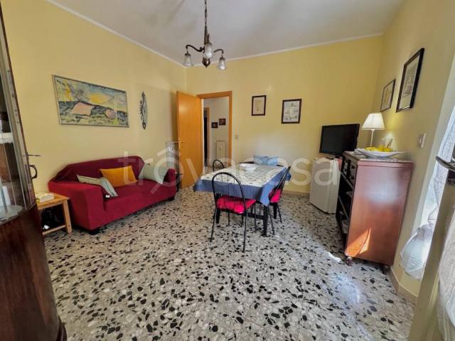 Appartamento in affitto a Pisa via Pietro Angeli da Barga, arredato, terrazzo, centrale TrovaCasa