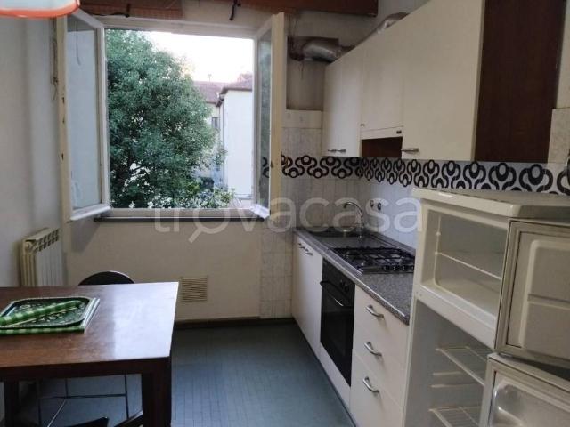 Appartamento in affitto a Pisa via Renato Fucini, arredato, cucina abitabile TrovaCasa
