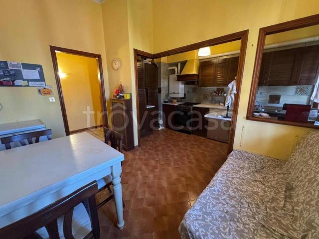Appartamento in affitto a Pisa viale Francesco Bonaini, arredato, terrazzo, lavanderia TrovaCasa