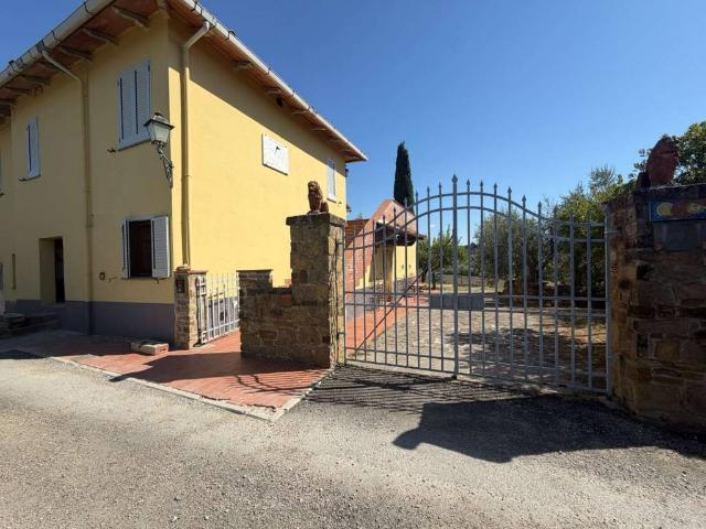 Appartamento in affitto a Poggibonsi SI