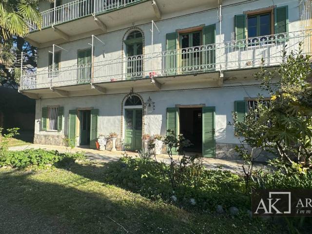 Appartamento in affitto a Pombia via Giuseppe Garibaldi, 18, arredato, giardino privato, caminetto TrovaCasa