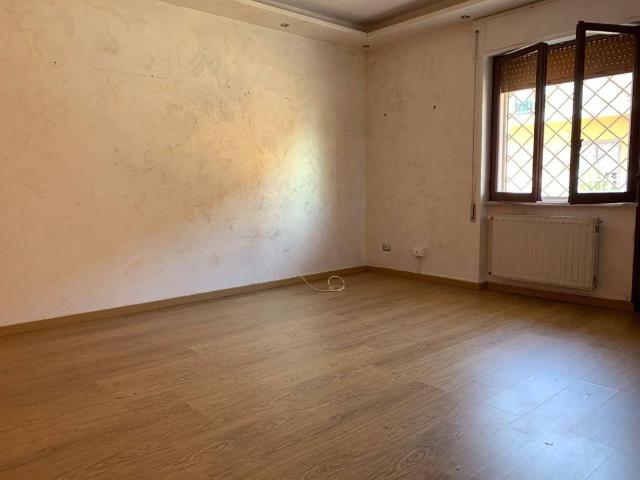 Appartamento in affitto a Pomezia RM