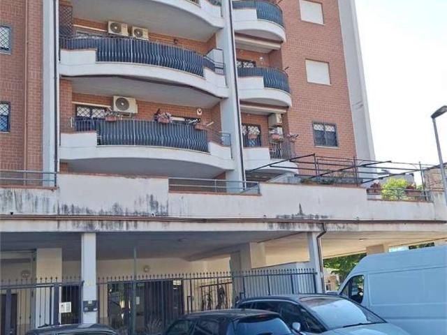 Appartamento in affitto a Pomezia RM