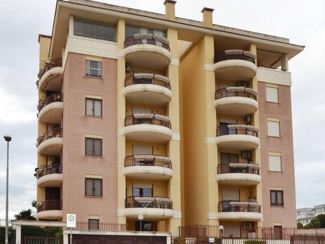Appartamento in affitto a Pomezia RM