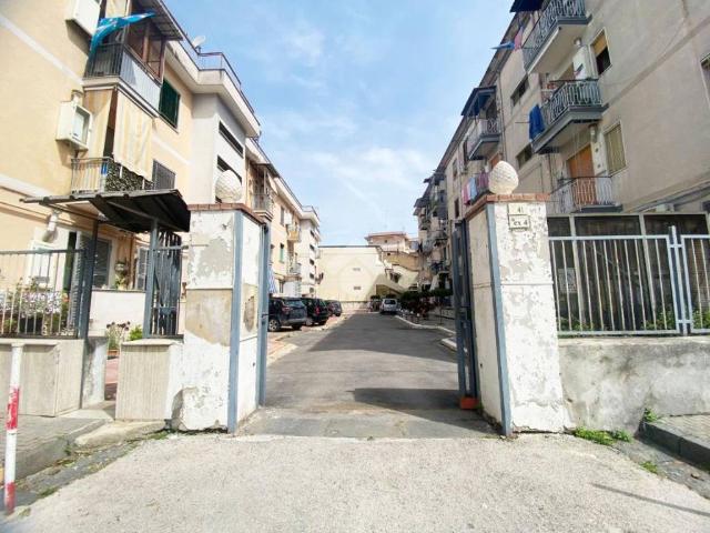 Appartamento in affitto a Pomigliano d'Arco via Olbia, 44, arredato, posto auto, riscaldamento autonomo TrovaCasa