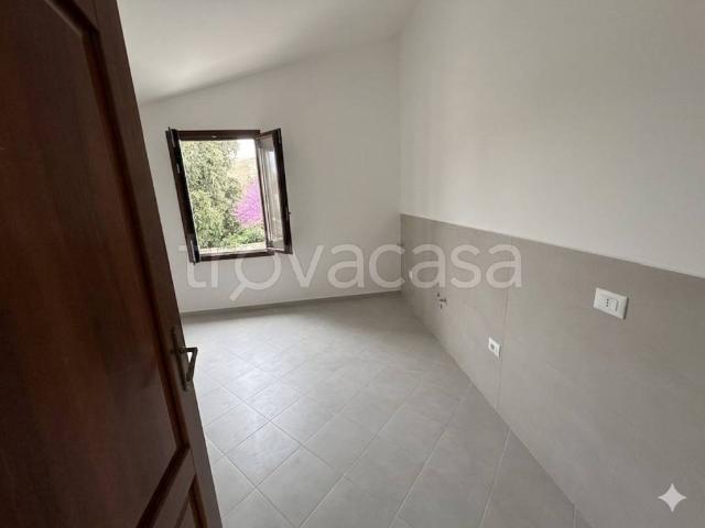 Appartamento in affitto a Ponsacco via Chiavaccini, non arredato/vuoto, terrazzo, ristrutturato TrovaCasa