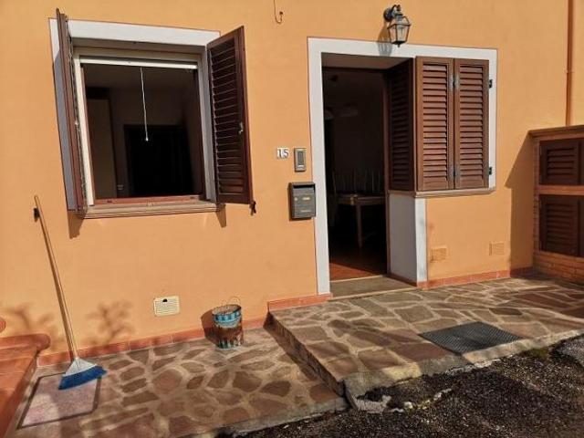 Appartamento in affitto a Ponticelli Santa Maria a Monte 60 mq Rif: 1427238