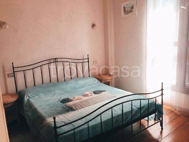 Appartamento in affitto a Porto Valtravaglia via Fugino, 7, arredato, giardino privato, terrazzo TrovaCasa