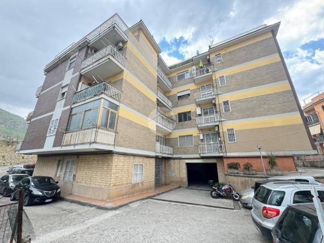 Appartamento in affitto a Pozzuoli NA