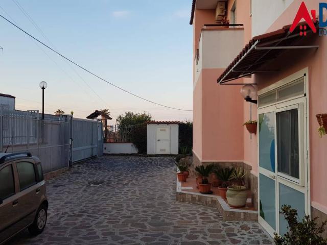 Appartamento in affitto a Pozzuoli NA