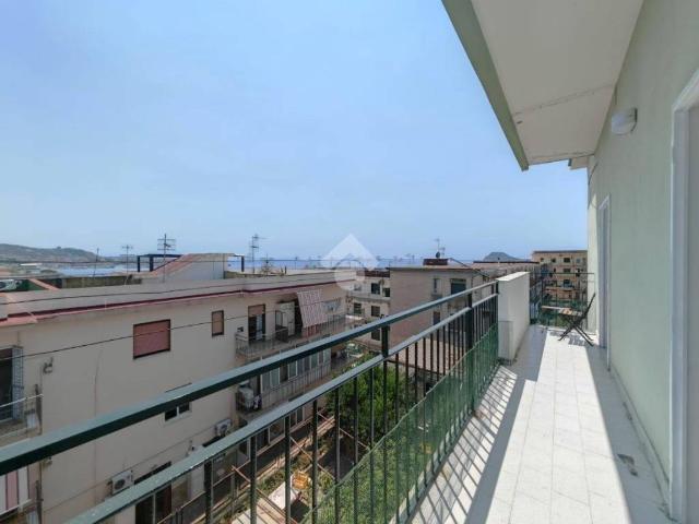Appartamento in affitto a Pozzuoli NA