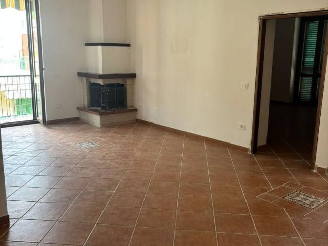 Appartamento in affitto a Pozzuoli NA