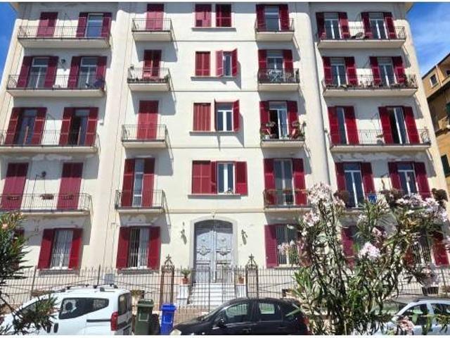 Appartamento in affitto a Pozzuoli NA