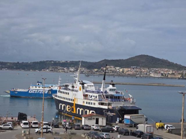 Appartamento in affitto a Pozzuoli lungomare Cristoforo Colombo, ristrutturato, doppi vetri, senza ascensore TrovaCasa