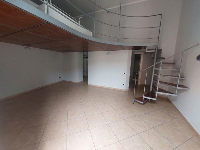 Appartamento in affitto a Pozzuoli pozzuoli pergolesi, arredato, vista mare, ristrutturato TrovaCasa