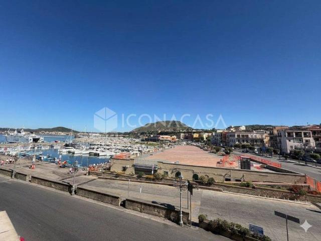 Appartamento in affitto a Pozzuoli via Caldaie, 8, vista mare, parzialmente arredato, doppia esposizione TrovaCasa