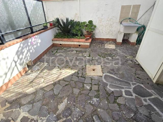 Appartamento in affitto a Pozzuoli via Domitiana, 5, arredato, posto auto, terrazzo TrovaCasa