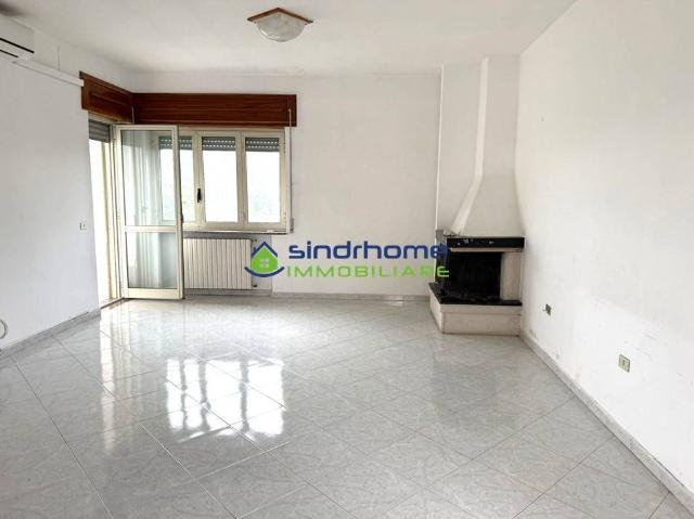 Appartamento in affitto a Pozzuoli via Monte Nuovo Licola Patria, terrazzo, parzialmente arredato, caminetto TrovaCasa