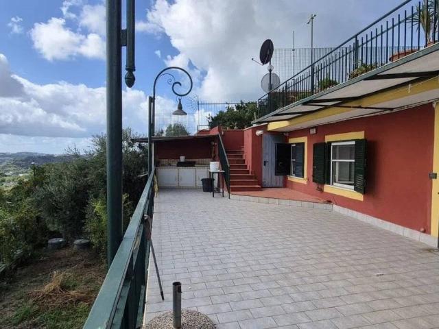 Appartamento in affitto a Pozzuoli via Monterusso No Number, arredato, terrazzo, zona residenziale TrovaCasa