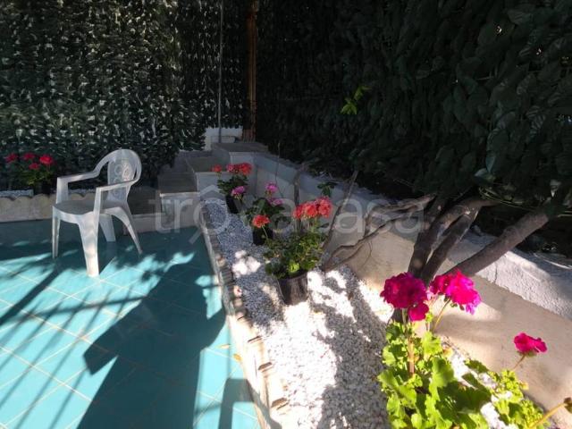 Appartamento in affitto a Pozzuoli viale degli Oleandri, arredato, giardino privato, posto auto TrovaCasa