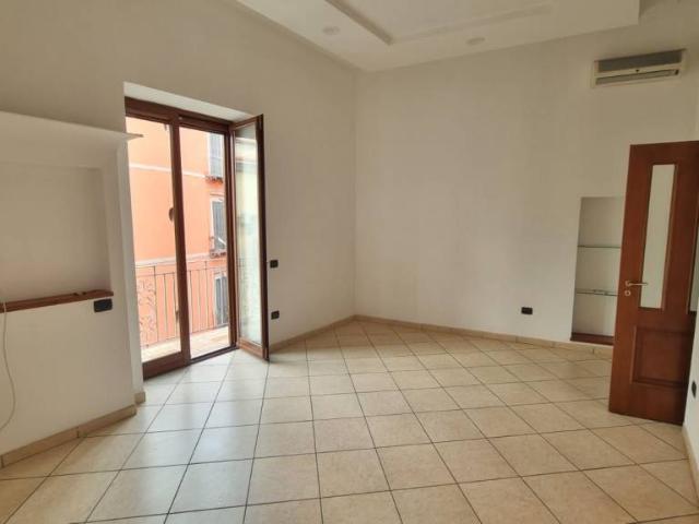 Appartamento in Affitto a Pozzuoli