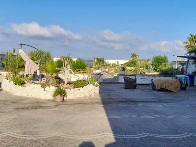 Appartamento in Affitto a Pozzuoli