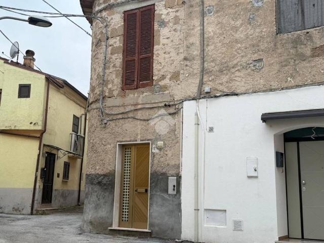 Appartamento in affitto a Pozzilli via alighieri, 6, arredato, ingresso indipendente, lavanderia TrovaCasa