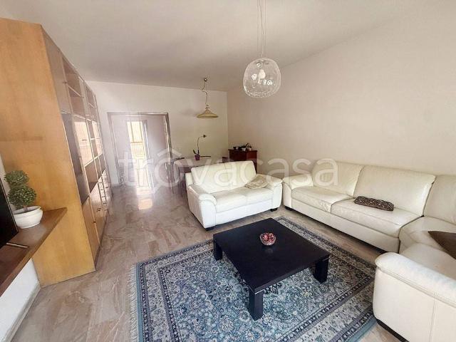 Appartamento in affitto a Prato via Marianna Nistri, terrazzo, parzialmente arredato, ascensore TrovaCasa