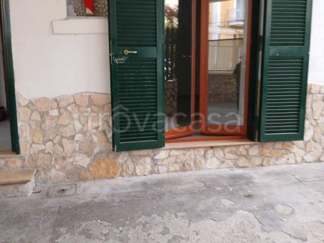 Appartamento in affitto a Qualiano via Giuseppe Mazzini, non arredato/vuoto, cucina a vista TrovaCasa