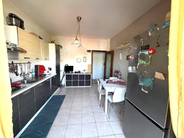Appartamento in affitto a Quarto NA