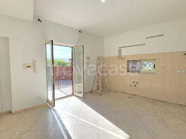 Appartamento in affitto a Quarto, non arredato/vuoto, posto auto, ingresso indipendente TrovaCasa