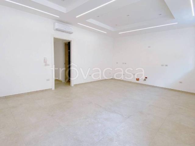 Appartamento in affitto a Quartu Sant'Elena via Bernardino Telesio, 15, non arredato/vuoto, giardino privato, box TrovaCasa