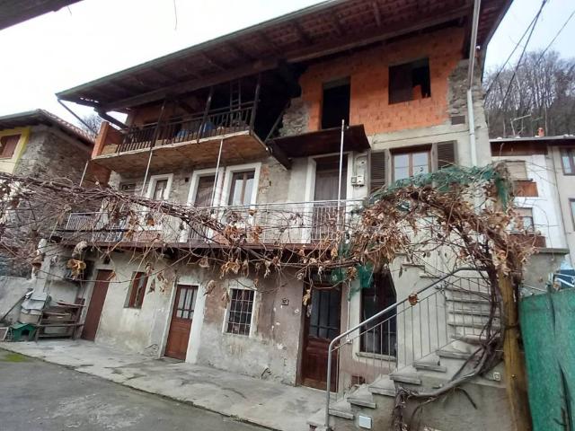 Appartamento in affitto a Quarona via Baraggiolo, 41, arredato, giardino privato, balcone TrovaCasa
