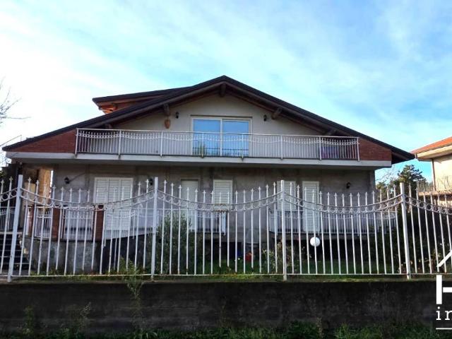 Appartamento in affitto a Ragalna CT