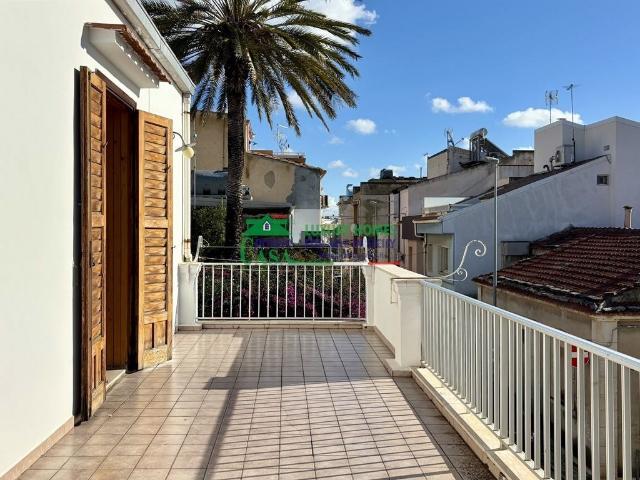 Appartamento in affitto a Ragusa via genova, arredato, terrazzo, vista mare TrovaCasa