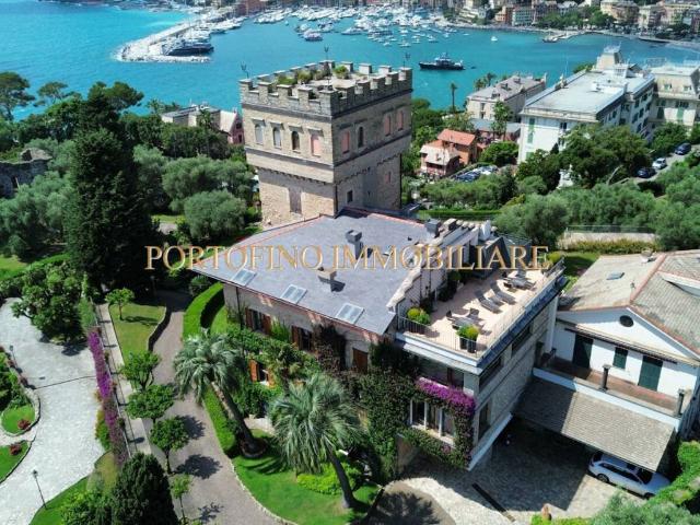Appartamento in affitto a Rapallo lungomare Castello, arredato, giardino privato, posto auto TrovaCasa