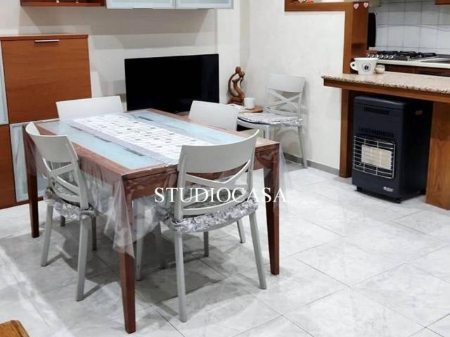 Appartamento in affitto a Recale via Salvatore, arredato, posto auto, centrale TrovaCasa