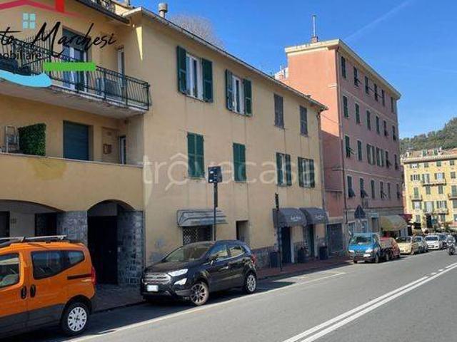 Appartamento in affitto a Recco via Biagio Assereto 56, non arredato/vuoto, centrale, balcone TrovaCasa