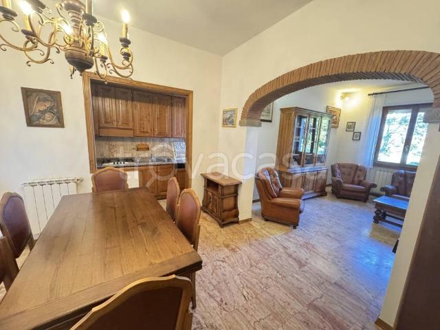 Appartamento in affitto a Reggello via Achille Grandi, 58, arredato, giardino privato, terrazzo TrovaCasa