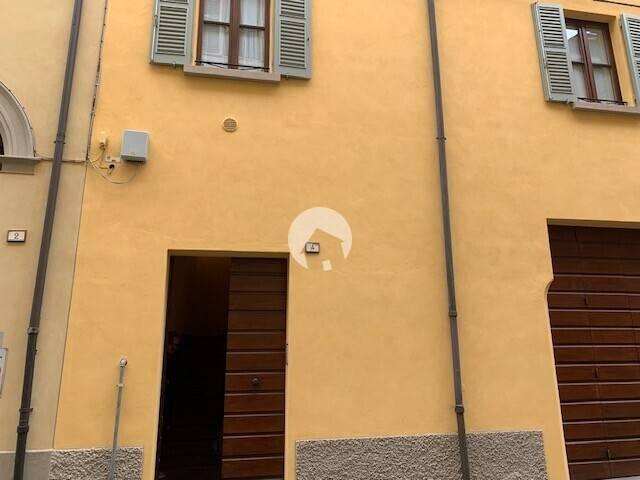 Appartamento in affitto a Reggio nell'Emilia fiordibelli, ristrutturato, centrale, parquet TrovaCasa
