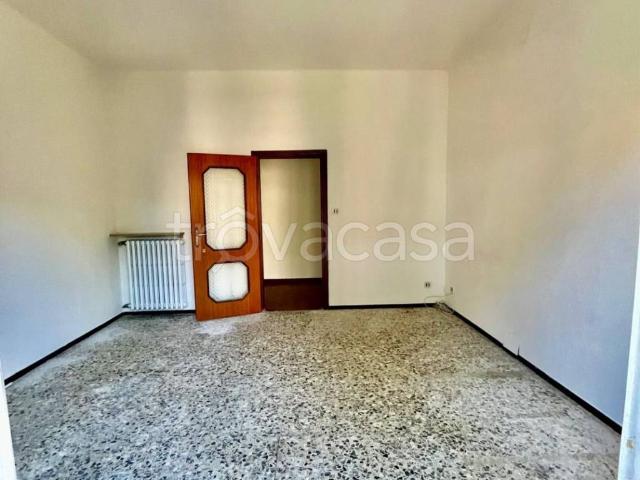 Appartamento in affitto a Reggio nell'Emilia, posto auto, box, riscaldamento autonomo TrovaCasa