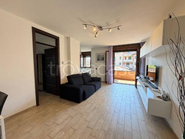 Appartamento in affitto a Reggio nell'Emilia via Antonio Cugini, arredato, box, terrazzo TrovaCasa