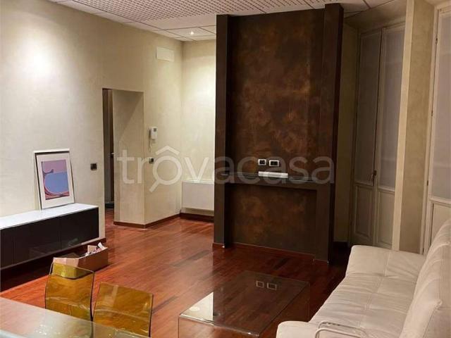 Appartamento in affitto a Reggio nell'Emilia via Battaglione Toscano, ascensore, centrale, parquet TrovaCasa