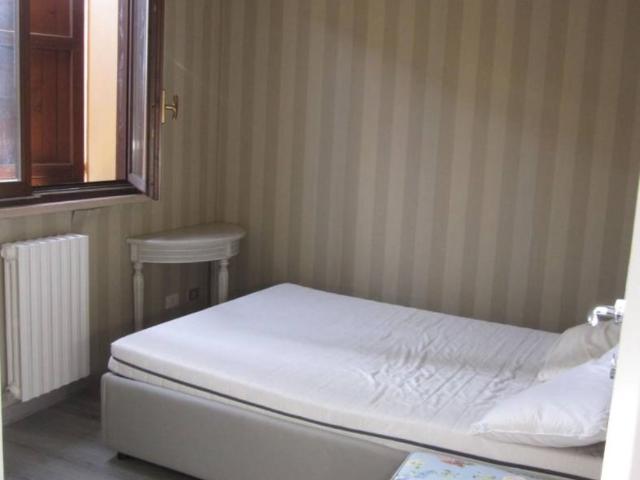 Appartamento in affitto a Reggio nell'Emilia via Omobono Tenni, arredato, riscaldamento autonomo, ascensore TrovaCasa