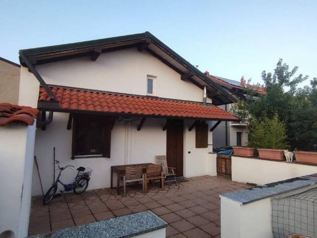 Appartamento in affitto a Rescaldina via g. Mozzoni, 12, arredato, giardino privato, terrazzo TrovaCasa