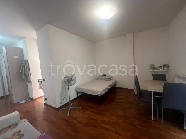 Appartamento in affitto a Rho