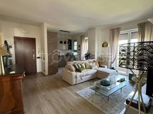 Appartamento in affitto a Rho via Pietro Mascagni, arredato, terrazzo, vista panoramica TrovaCasa