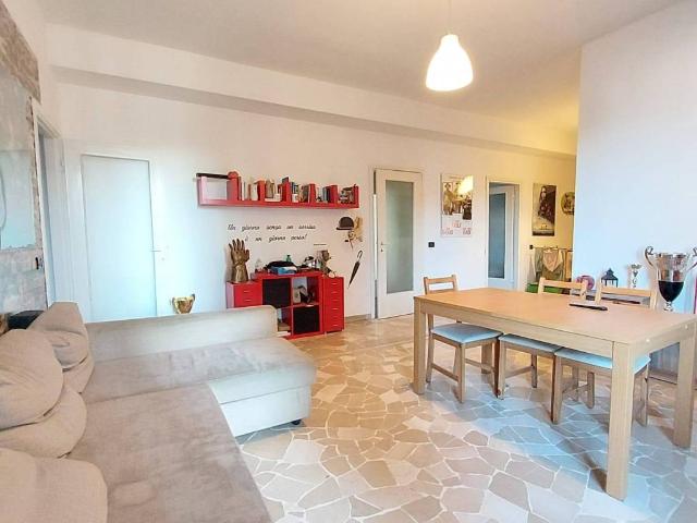 Appartamento in affitto a Rho MI
