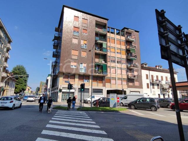 Appartamento in affitto a Rho piazza Don Giovanni Minzoni, 4, non arredato/vuoto, box, ascensore TrovaCasa