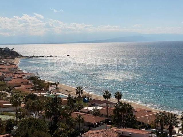Appartamento in affitto a Ricadi contrada Torre Santa Maria, arredato, terrazzo, lavatrice TrovaCasa